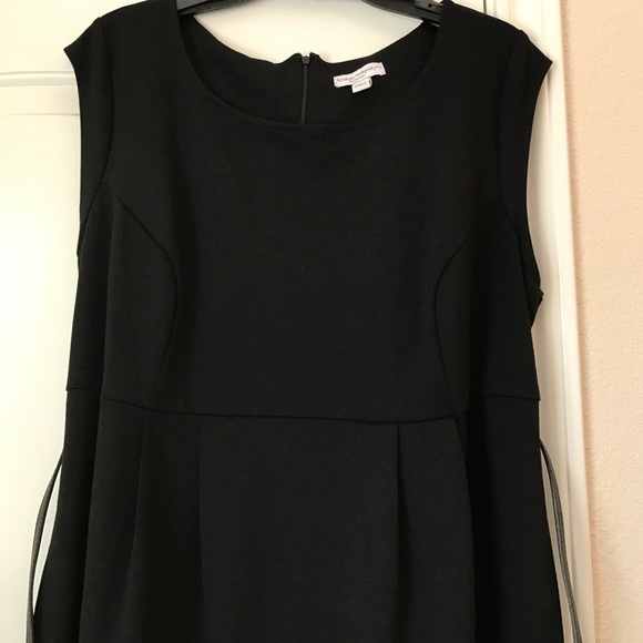 👗EUC maternity pointe dress 👗 - Picture 6 of 6