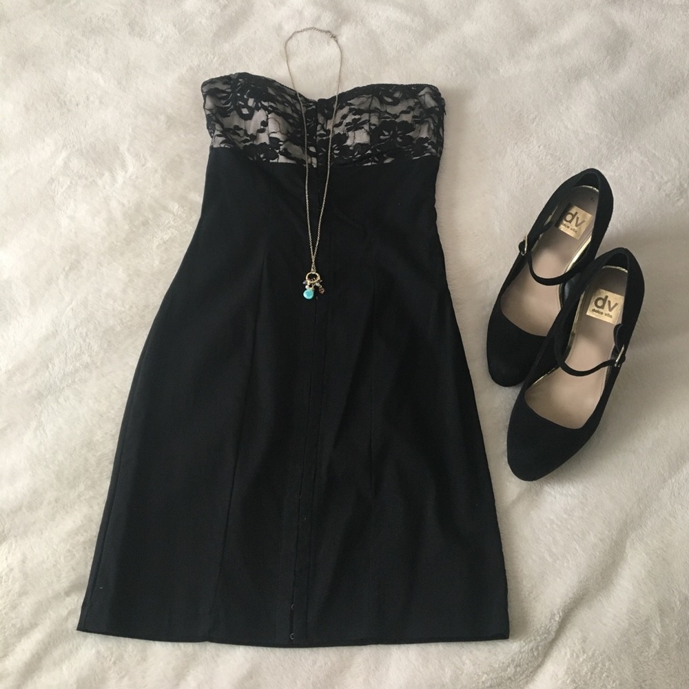 Forever 21 Strapless Fitted Mini Black Dress