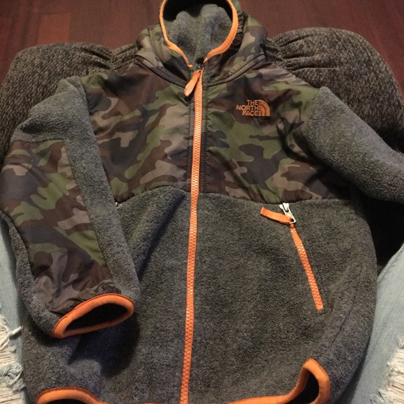 The North Face Other - Boys size 5 camo north face jacket