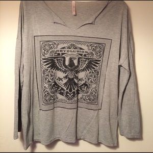 Cool Looking Gray Top**FINAL PRICE**