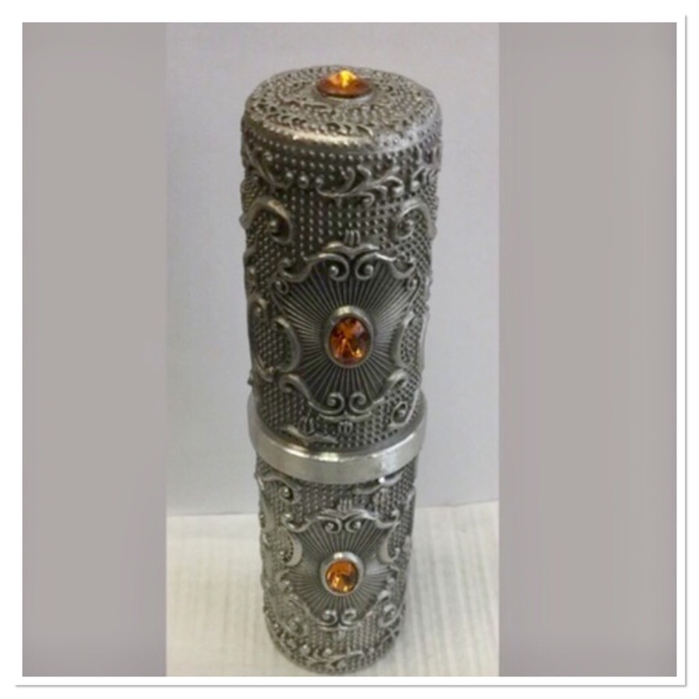 🎅🏼HP🌺Models Prefer Lipstick-Pewter Collectable - Picture 3 of 3