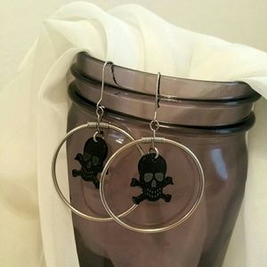 Skull hoop earrings