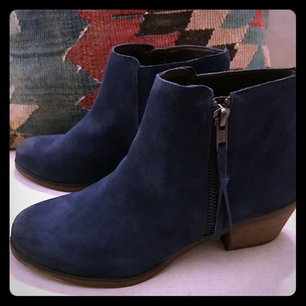 Aldo blue suede booties
