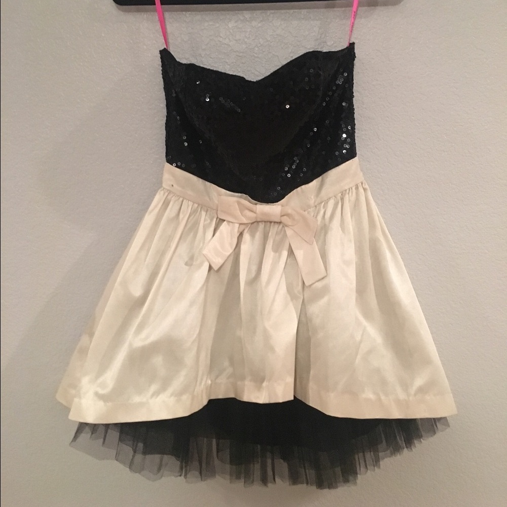 BETSEY JOHNSON DRESS