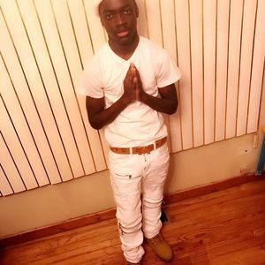 Meet your Posher, Zay