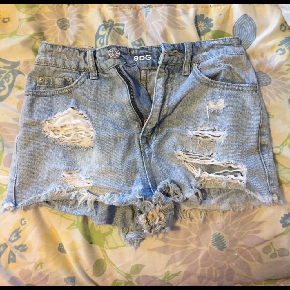 BDG high waisted shorts size 24