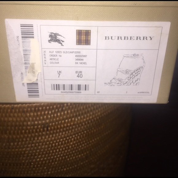 AUTHENTIC BURBERRY Raffia Wedge - Picture 6 of 6