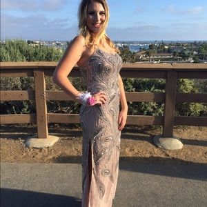 Aidan Mattox prom dress