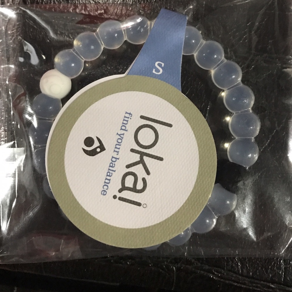 Small clear Lokai