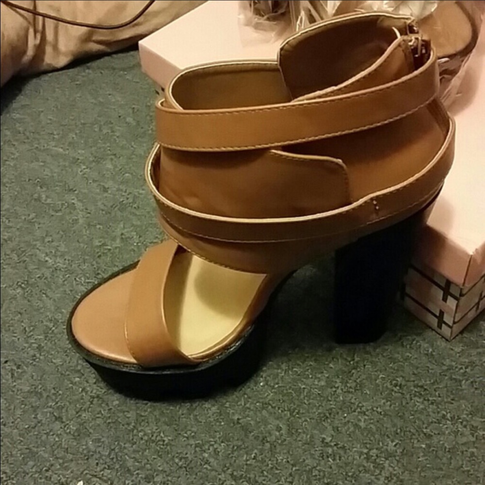 Chunky Tan Heels