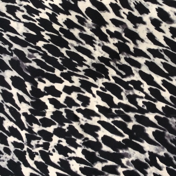 Flowy Black and Cream Printed Skirt with Lace. - Picture 8 of 8