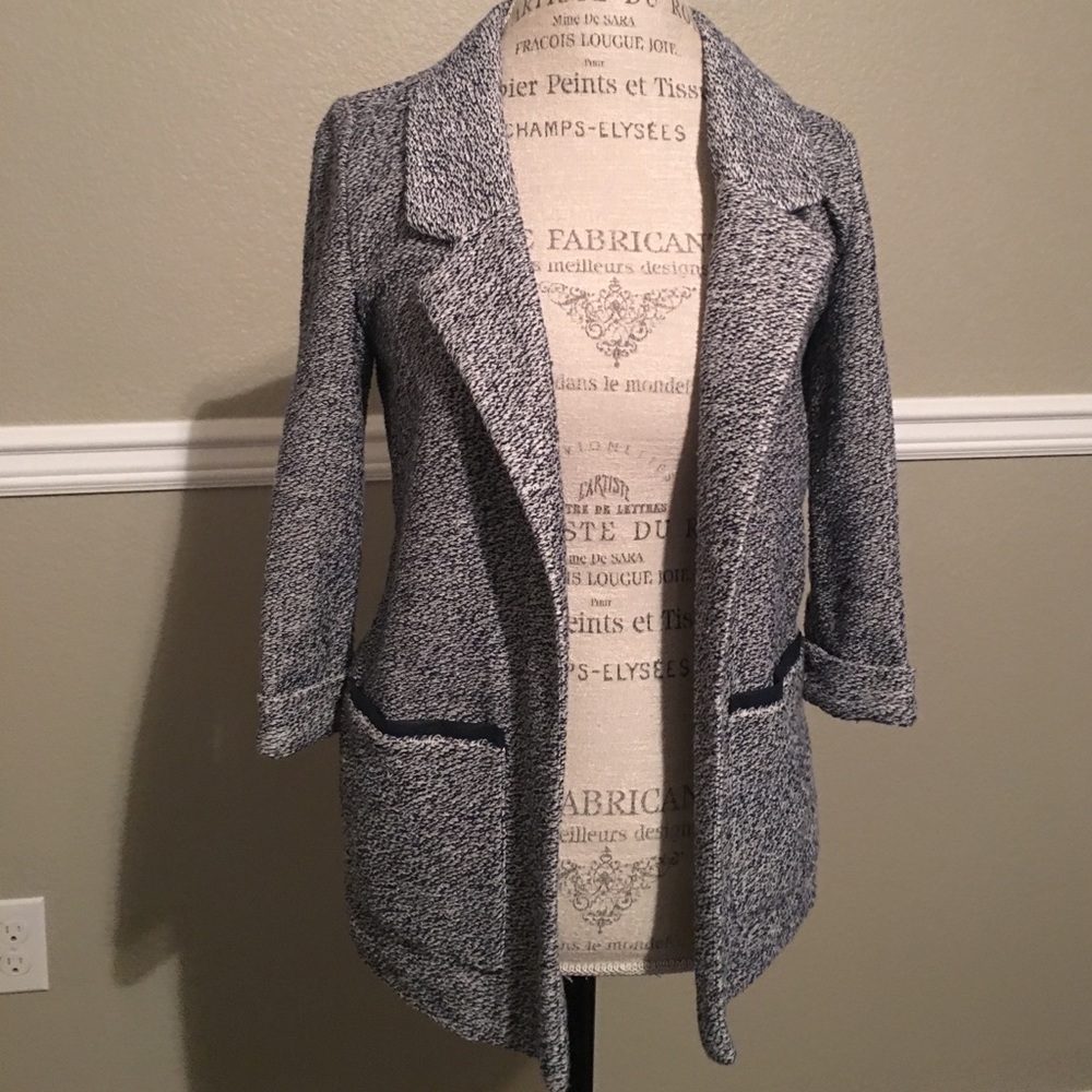 Work wear. Blazer that can go dressy or not.