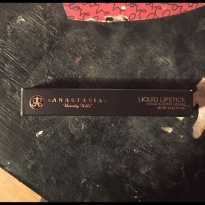 Anastasia BH Liquid lipstick Veronica
