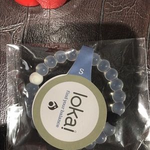 Small clear Lokai