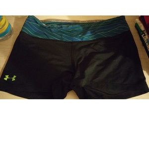 UNDER ARMOUR SPANDEX SHORTS