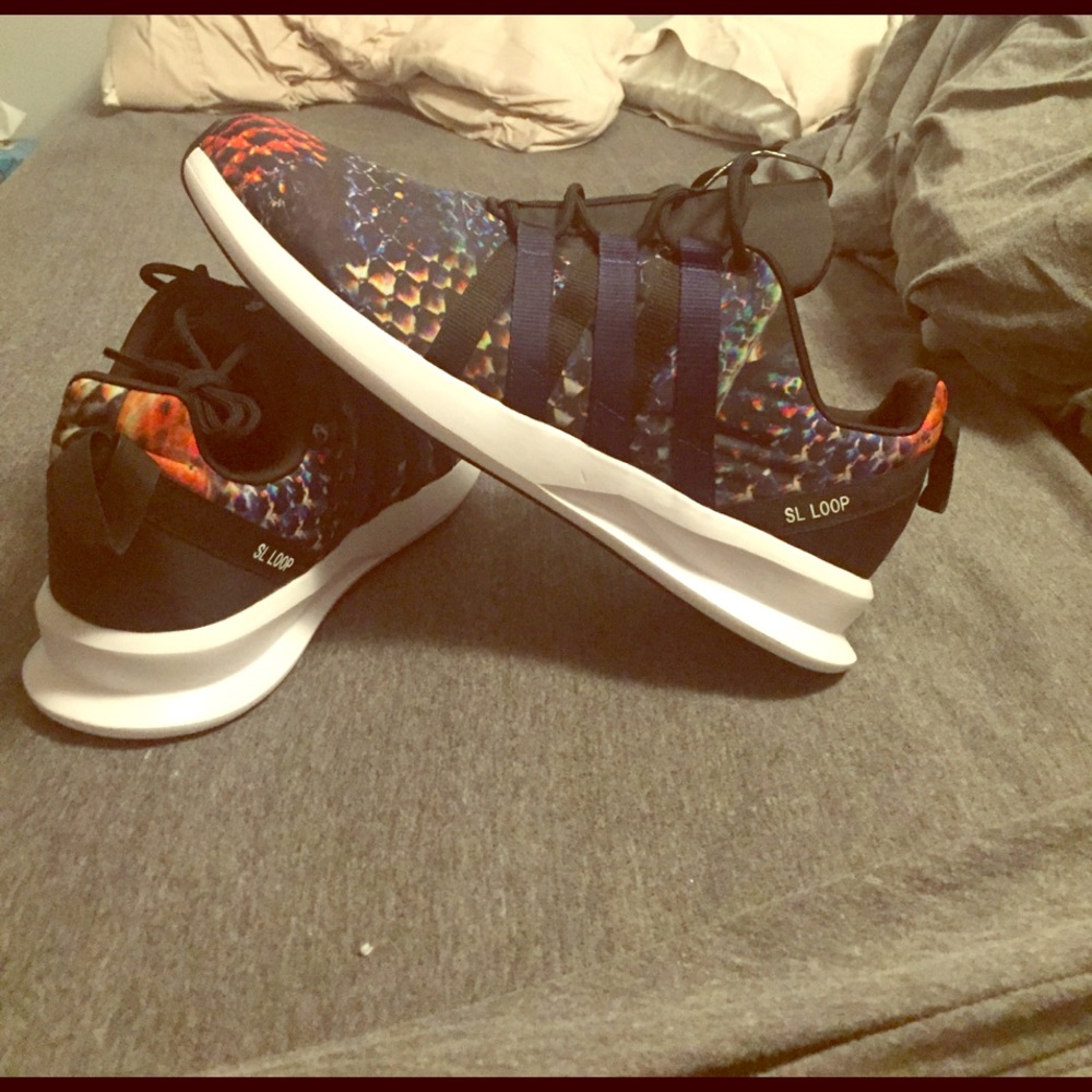 Adidas SL Loop shoes