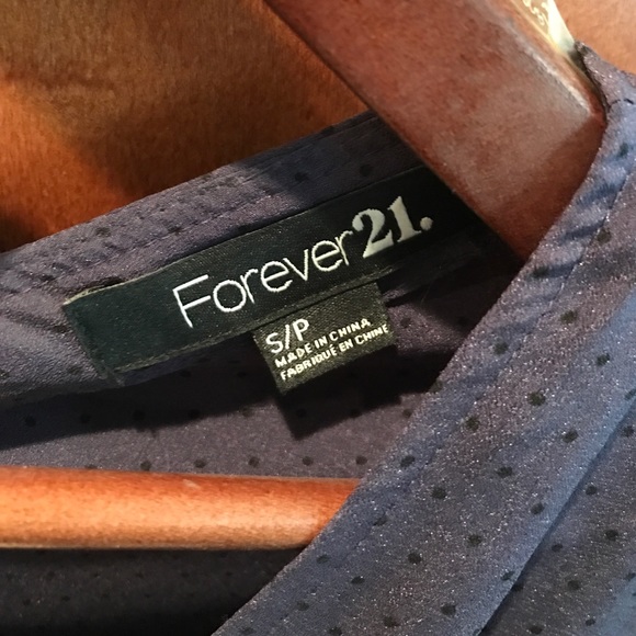 Pin up style dress. - Picture 5 of 5