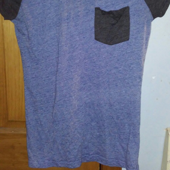 Short sleeve - Picture 2 of 2