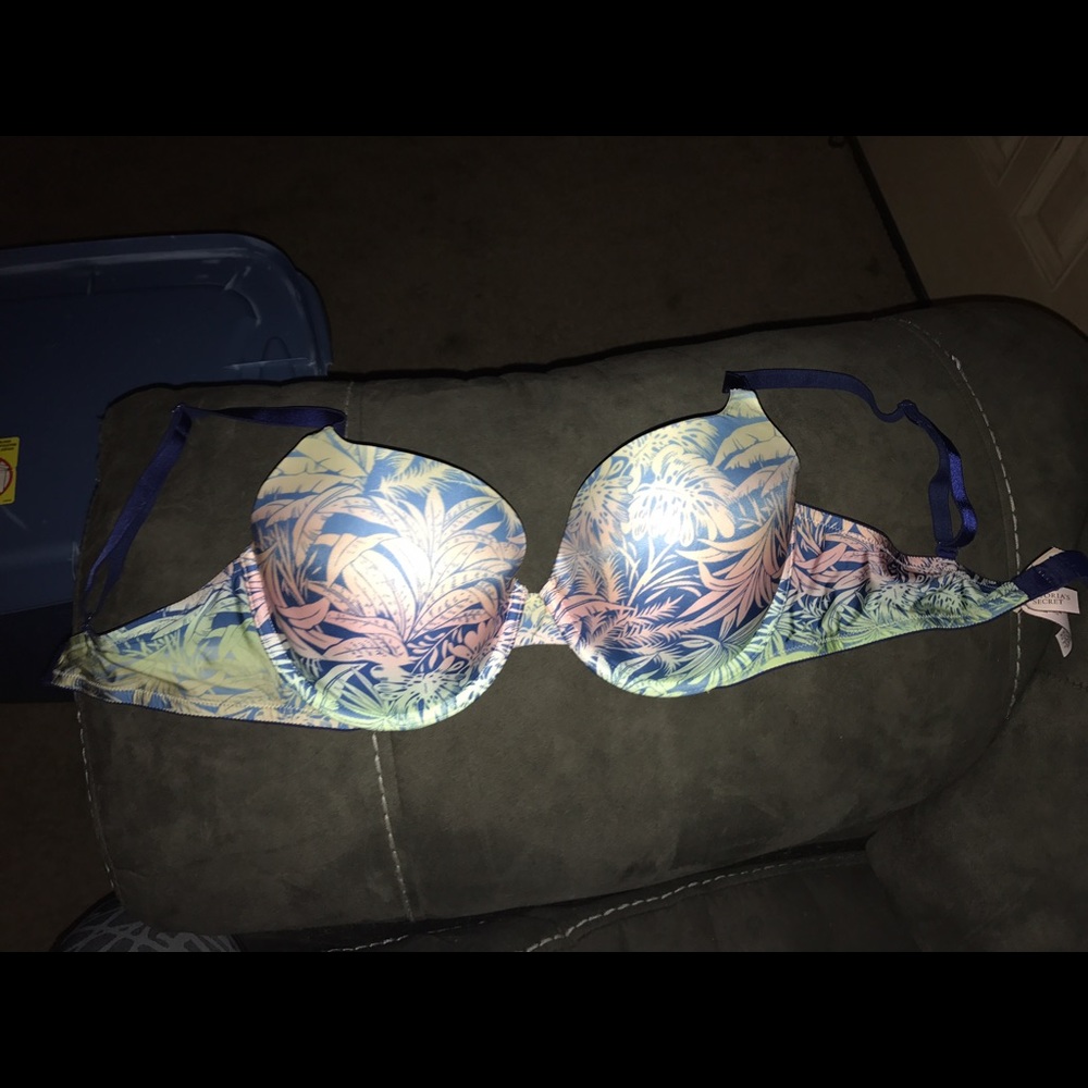 Brand new with tags 36D Victoria's Secret