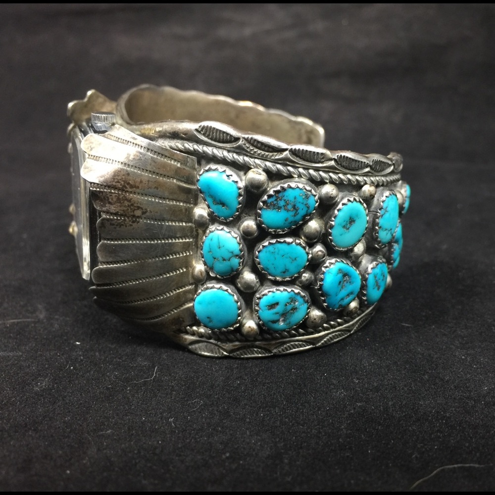 ❌SOLD❌😍Absolutely STUNNING watch cuff😍