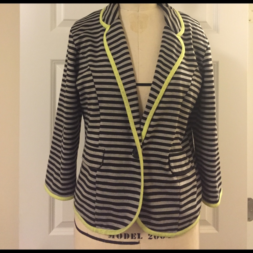 XL Olsenboye knit blazer.