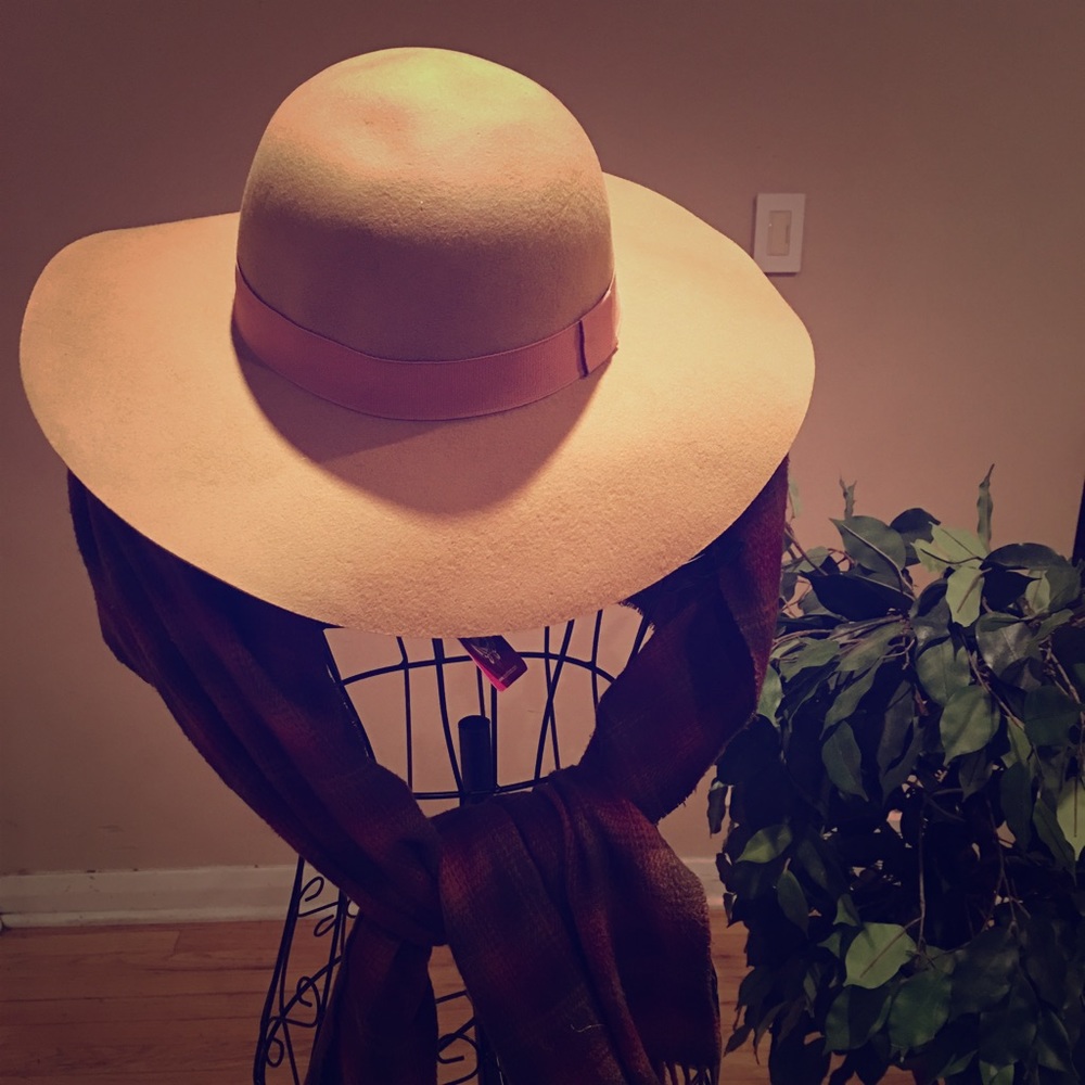 100% wool floppy hat