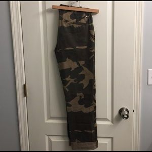 Baldwin Camo Pant