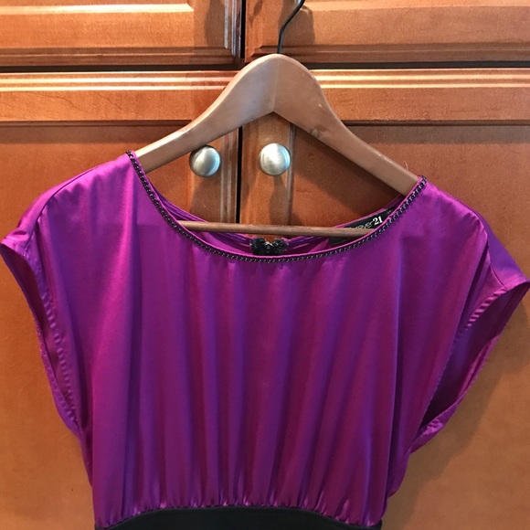 Stylish dress. - Picture 3 of 7