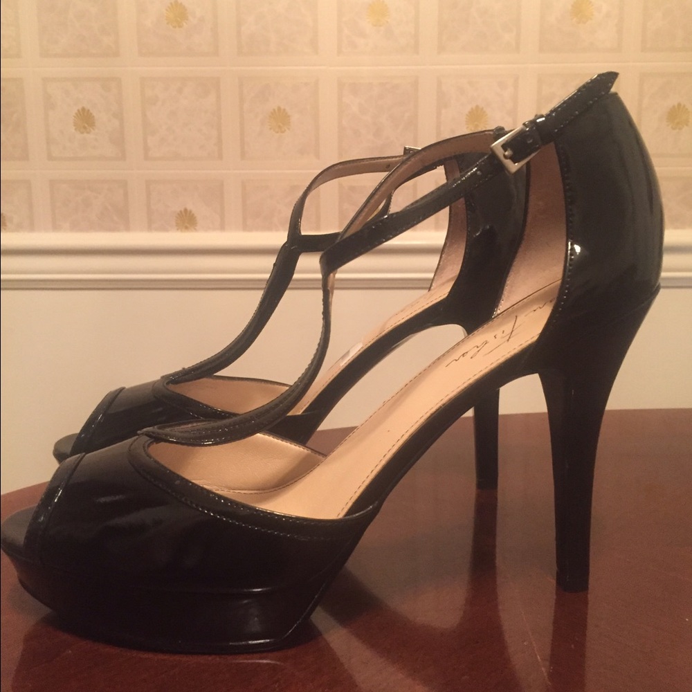 Shoes size 11 Marc Fisher