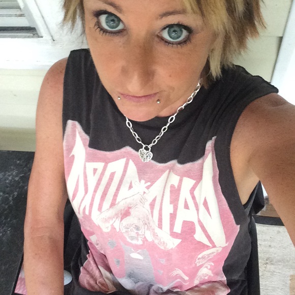 Meet your Posher, Julie & miss Quee patootie - Picture 4 of 4