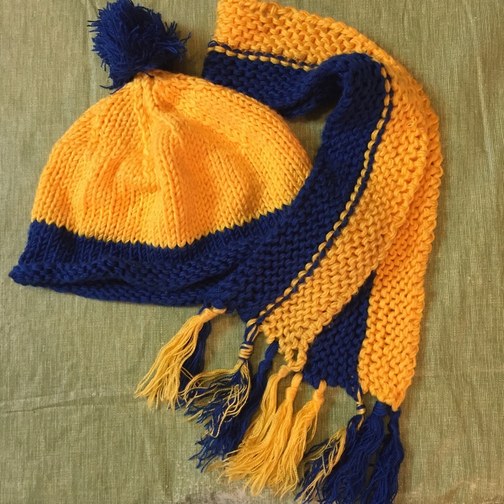Blue&Gold scarf & free hat. Hand knit.
