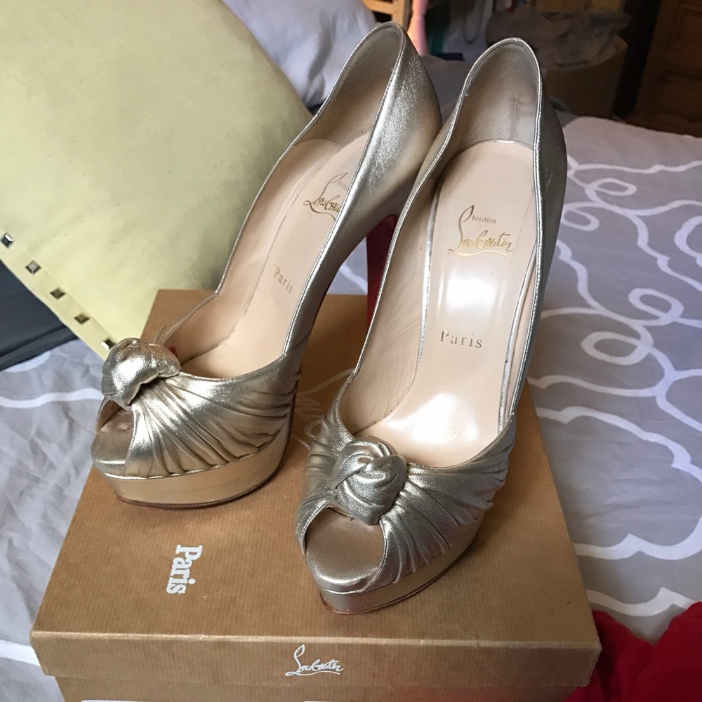 Christian Louboutin Jenny pumps