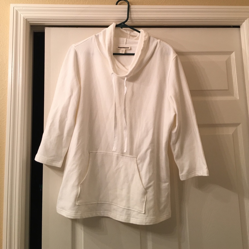 Light cream cold water creek pullover