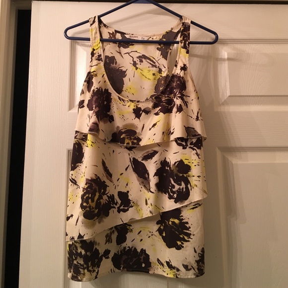 Beautiful shirt - Picture 1 of 3