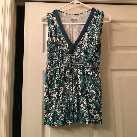 Blue and cream preloved shirt - Picture 1 of 3