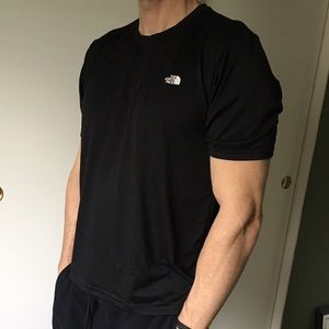 North Face men's reaxcion short sleeves blk crew M