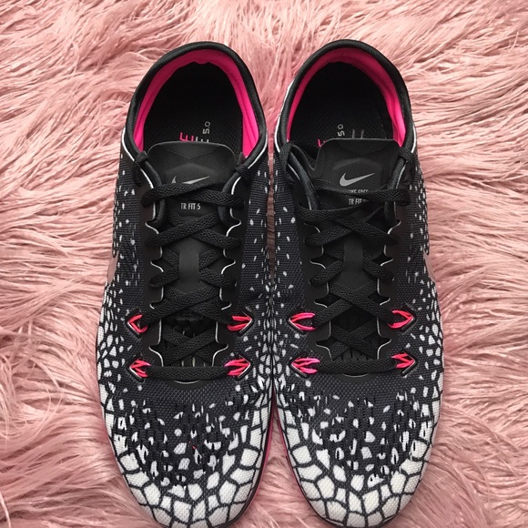 NWT Nike free print silver swoosh - Picture 3 of 6