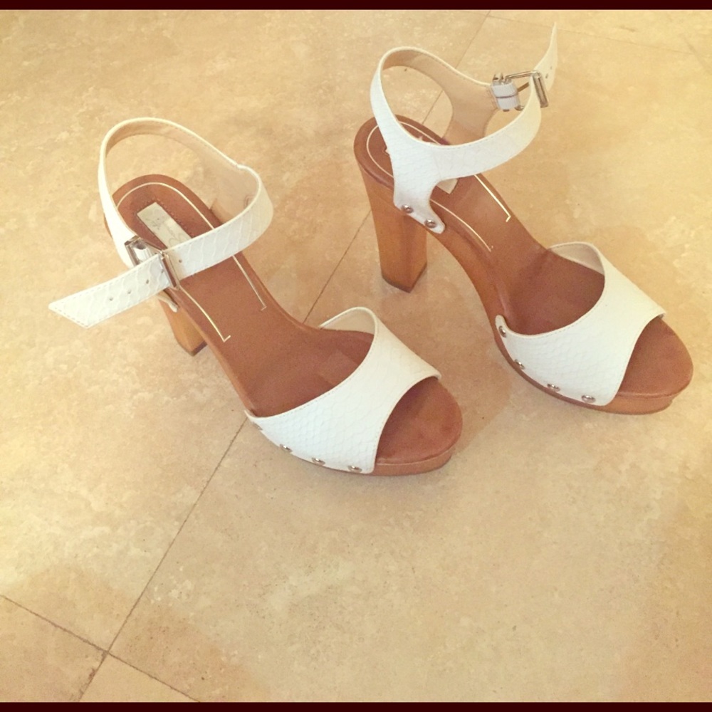 Nice Jessica Simpson shoes 👠