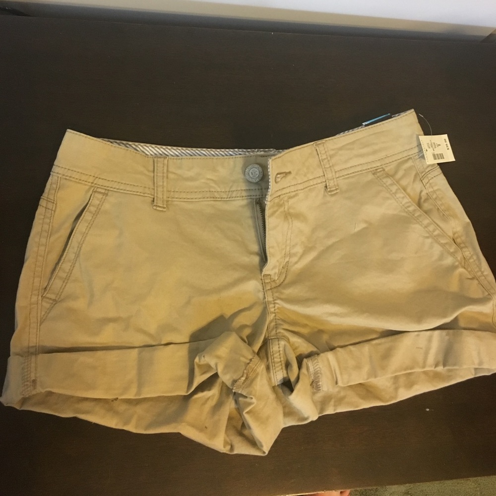 Aeropostale tan shorts