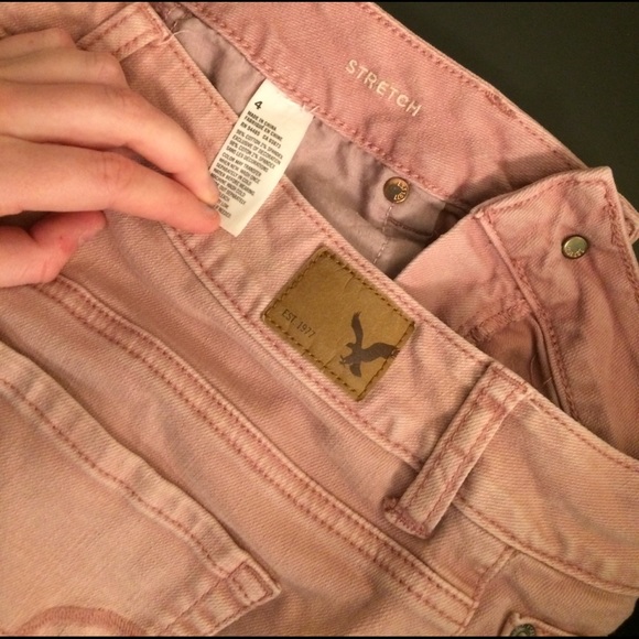 Washed out pink vintage high waisted denim shorts - Picture 3 of 3