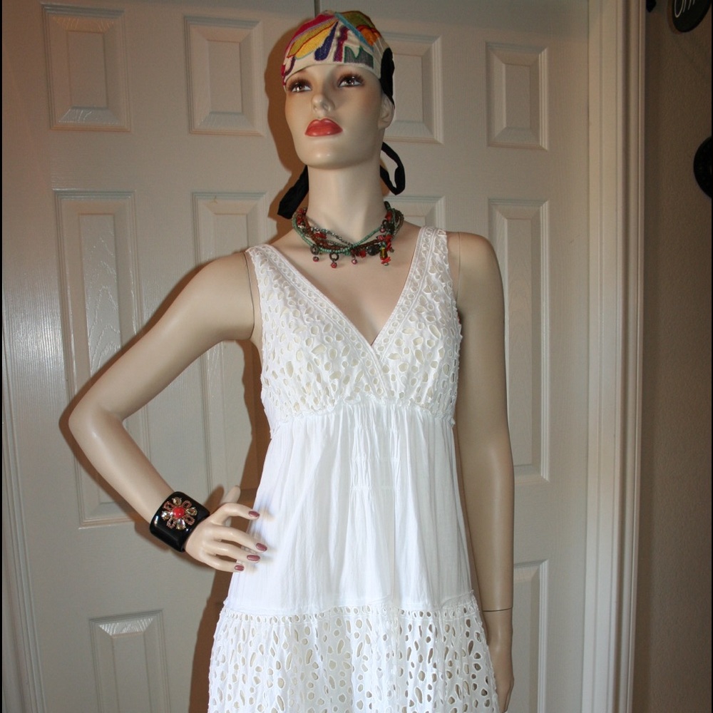 🌾BCBG MaxAzria WHITE SUMMER DRESS 🌻