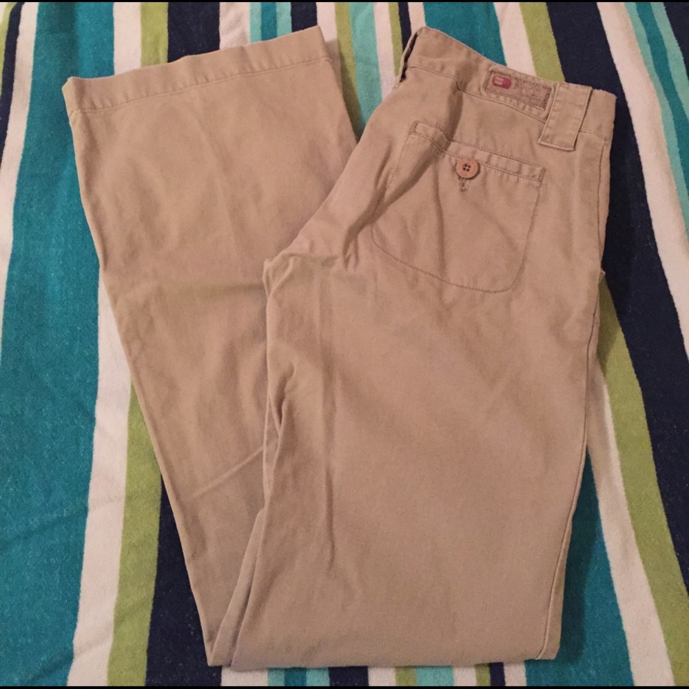 BKE (Buckle) khakis.