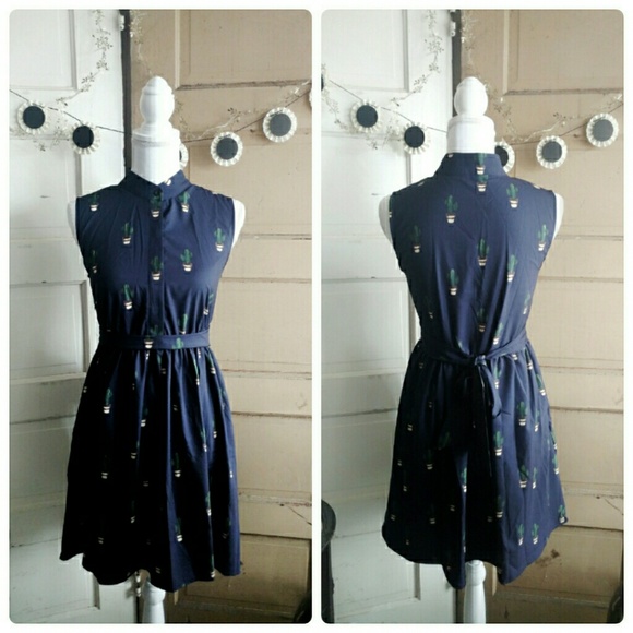 ❗️1 LEFT❗️Vintage Cactus Print Dress in Navy - Picture 3 of 4