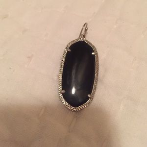 One Kendra Scott Black and Silver Danielle