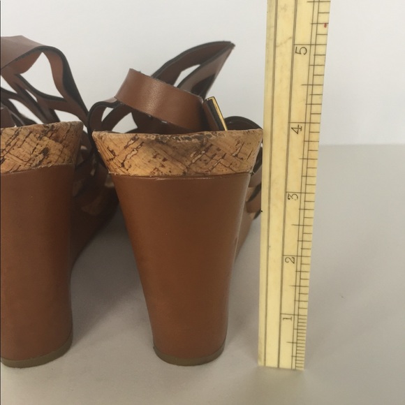 BCBG tan wedges - Picture 4 of 6
