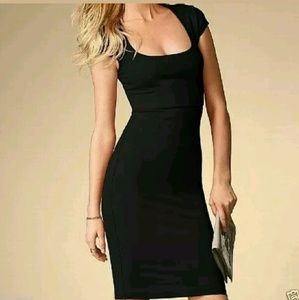 Victoria's Secret


SIZE 2


PONTE SHIFT DRESS