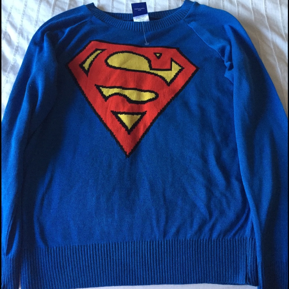 Superman sweater new without tag.