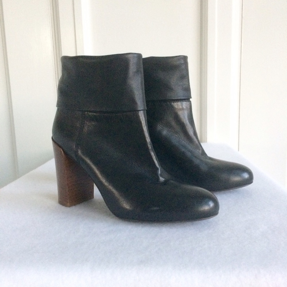 Vince Chase Italian Leather Boots