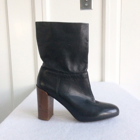 Vince Chase Italian Leather Boots - Picture 4 of 8