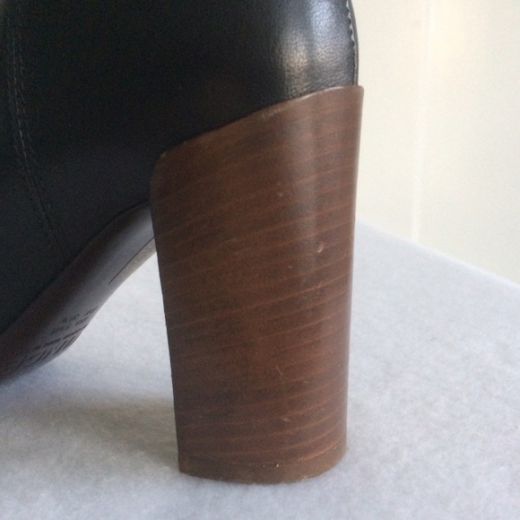 Vince Chase Italian Leather Boots - Picture 8 of 8